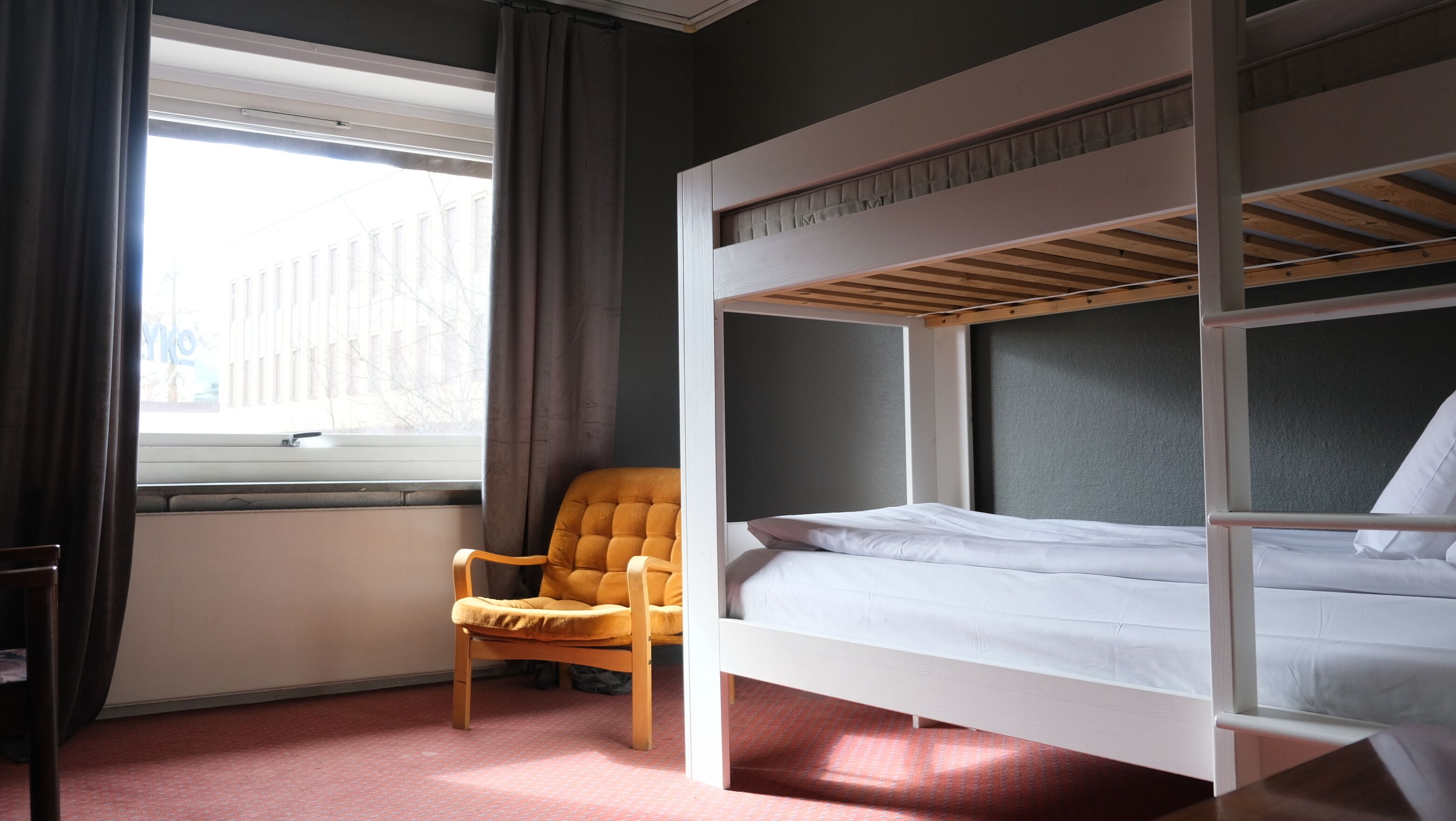 Economy Twin Room, 1 Bedroom | Individually decorated, individually furnished, blackout drapes