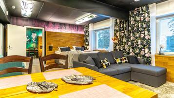Superior-studiosviitti | Ylelliset vuodevaatteet, memory foam -patjalliset sängyt