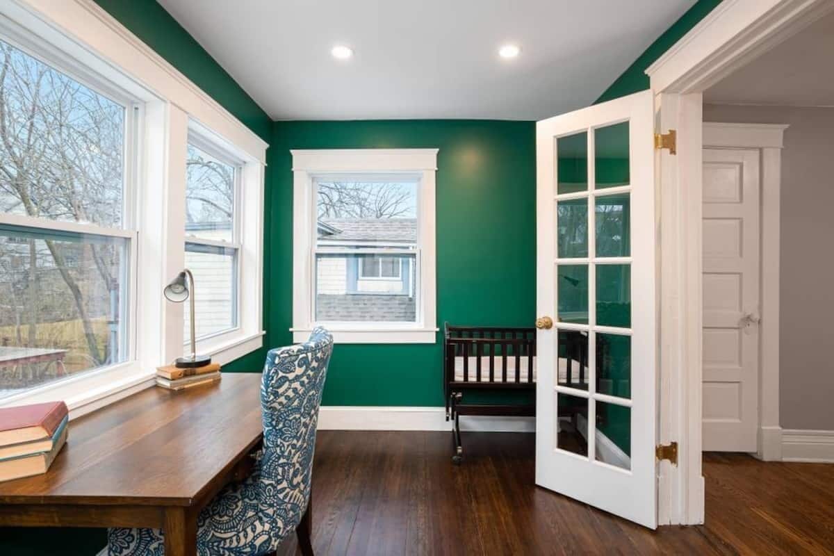 3 多间卧室、办公桌、熨斗/熨衣板、旅行婴儿床