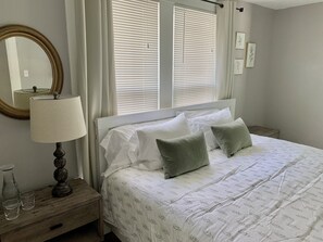 3 bedrooms, desk, iron/ironing board, travel cot