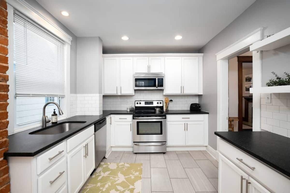 冰箱、微波炉、烤箱、炉灶