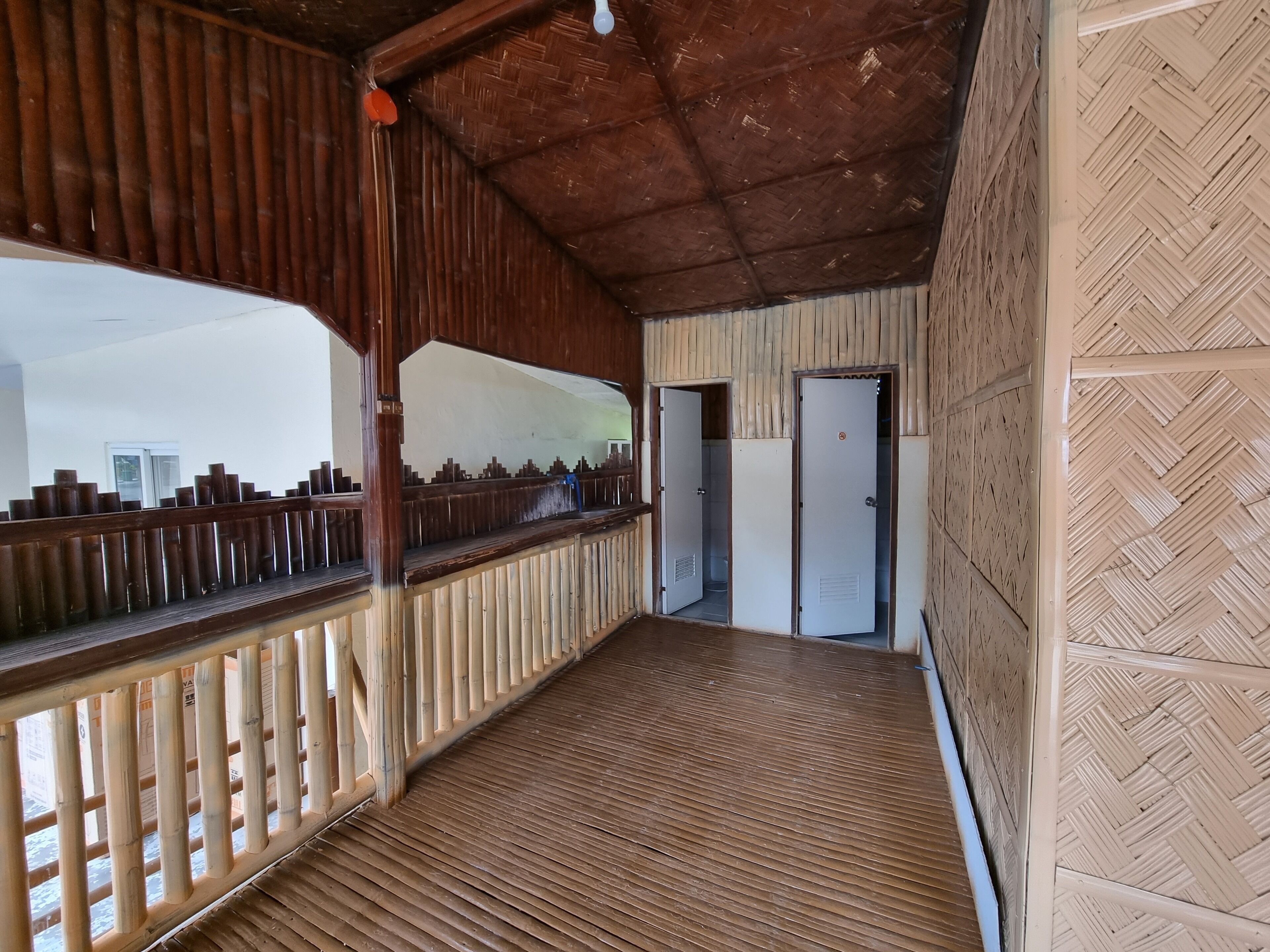 Quarto família (Bamboo House) | Banheiro | Chuveiro, chuveiro com efeito de chuva