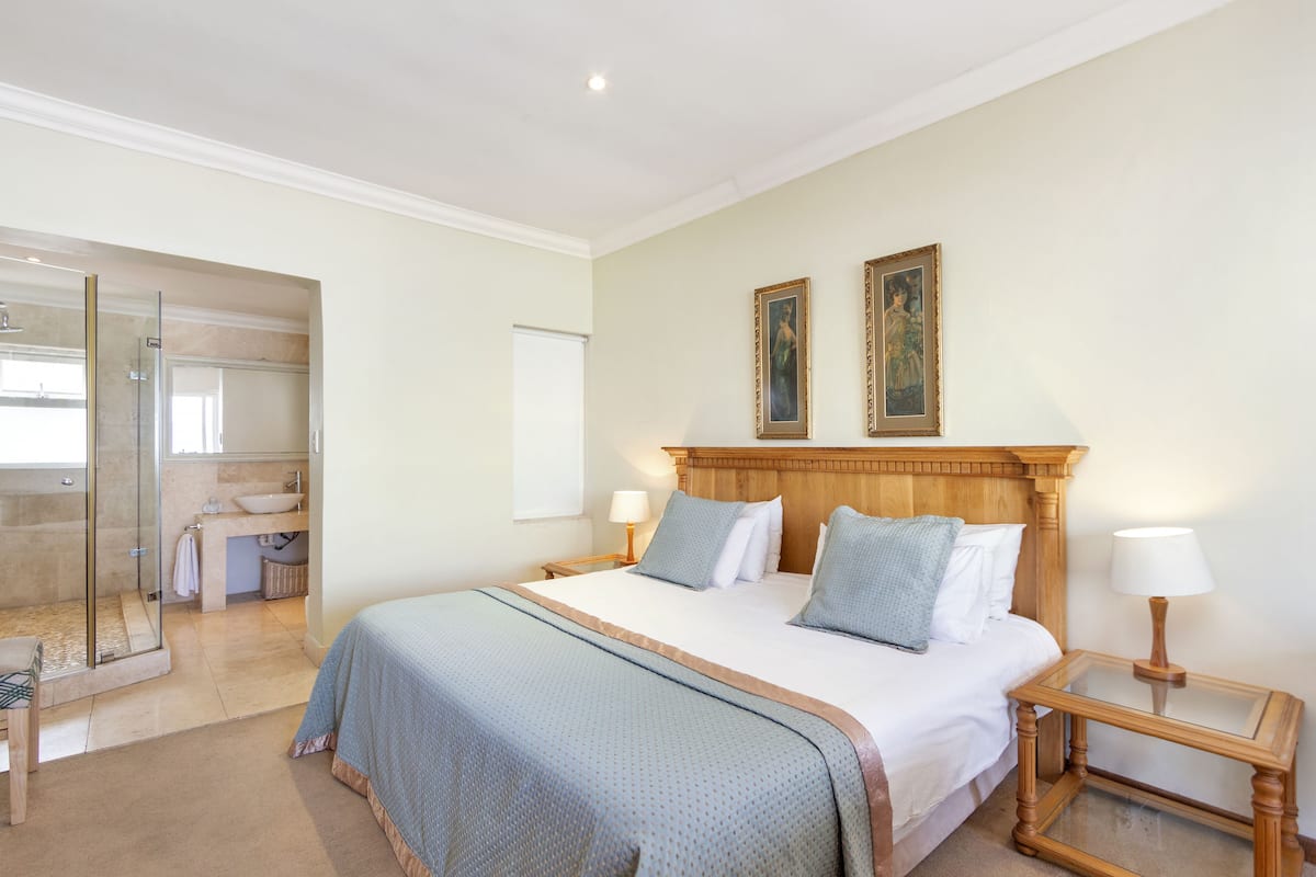 Junior Room | Free WiFi