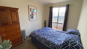 3 Schlafzimmer, Schreibtisch, Bügeleisen/Bügelbrett, kostenloses WLAN