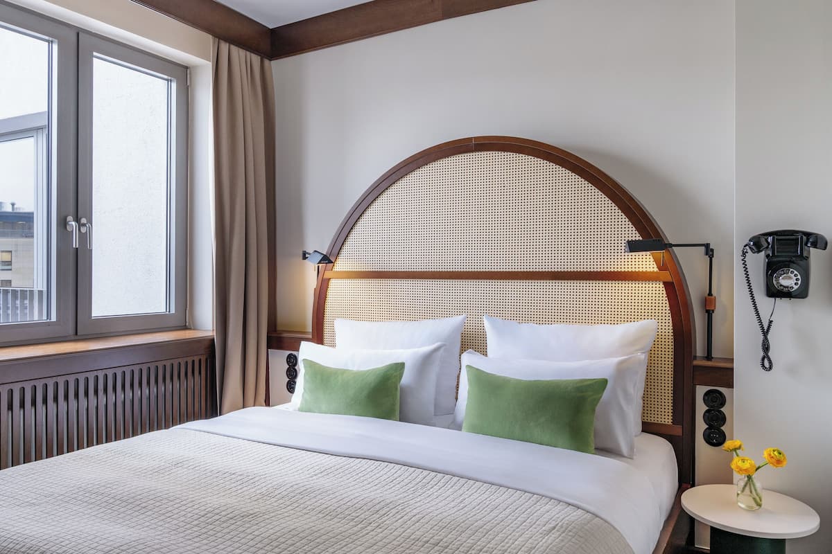 Apartment, 1 Queen Bed with Sofa bed | Premium bedding, memory-foam beds, in-room safe, desk