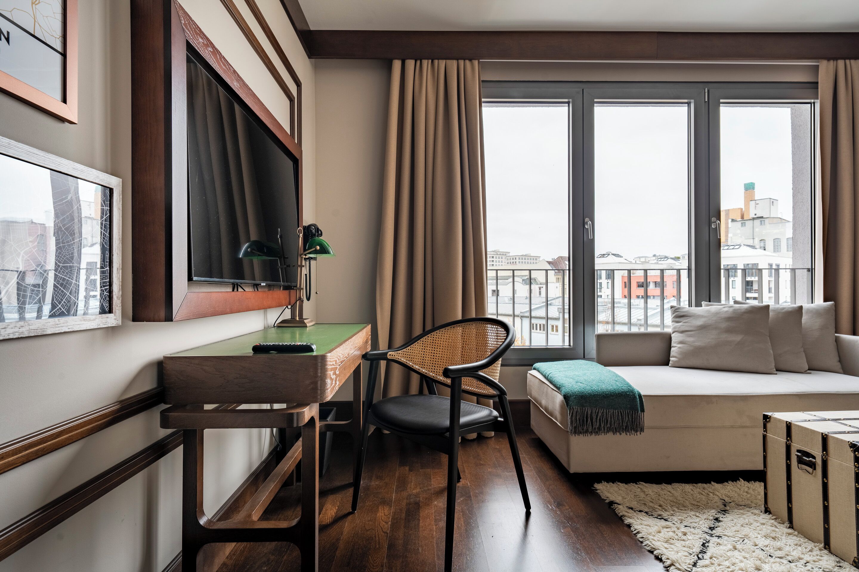 grand suite | living area | 43-inch smart tv with digital channels, tv