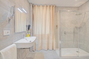 Hair dryer - Right House Sur Le Port (CAGLIARI)