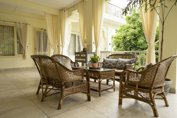 Lobby sitting area - Maharishi Ayurveda Boutique Wellness Retreat (Narendranagar)