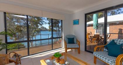 Wybalena - set on a deep-water frontage in North Arm Cove