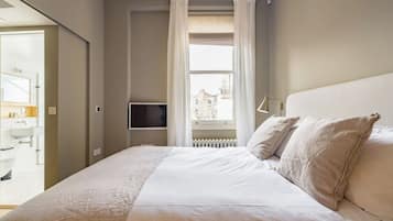 1 slaapkamer, een strijkplank/strijkijzer, reisbedje, gratis wifi