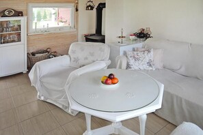 Smart TV - Holiday Home on Lake Ostrowo near Baltic Sea (Troszyn)