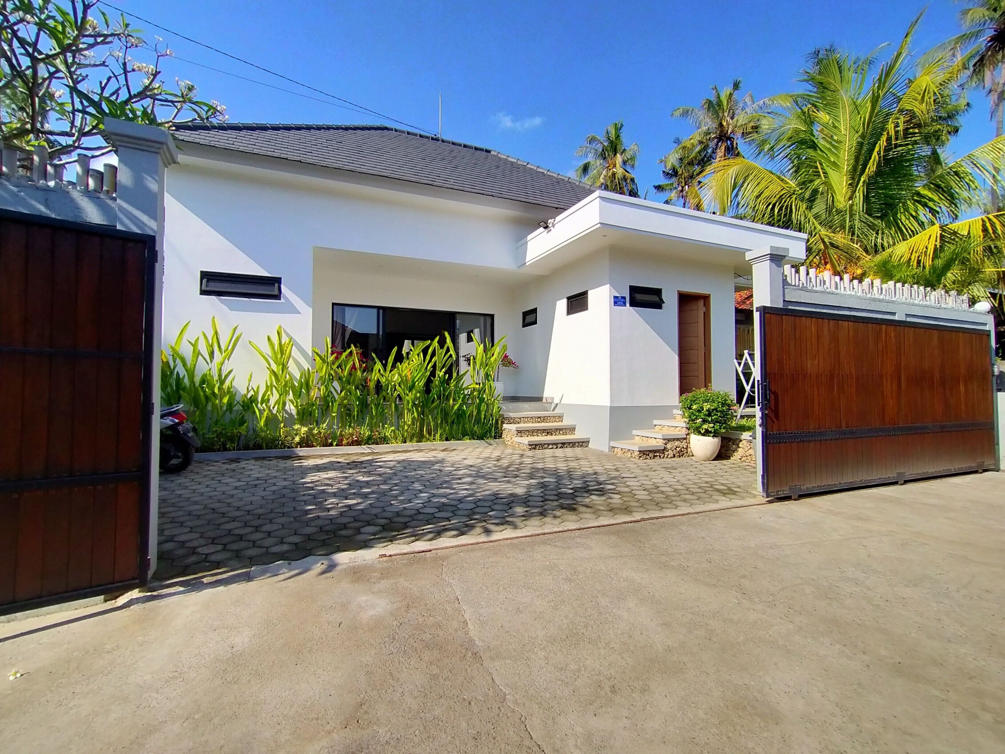 Fachada de la propiedad