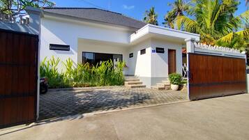 Fachada da propriedade