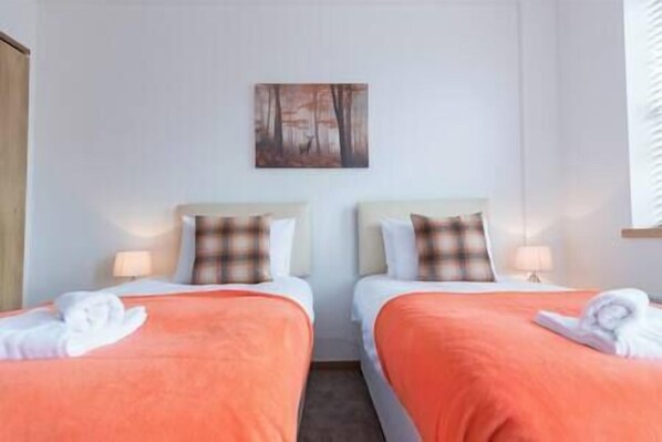 2 bedrooms