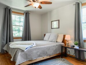 3 bedrooms, iron/ironing board, travel cot, free WiFi