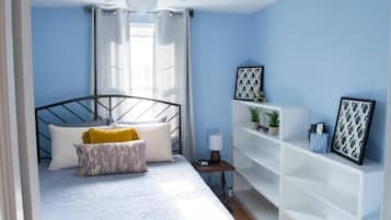 3 bedrooms, iron/ironing board, travel cot, free WiFi