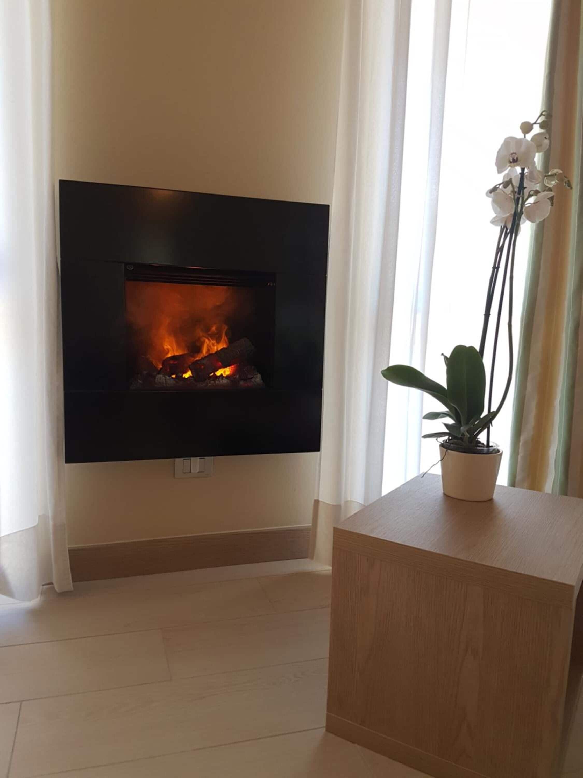 suite, hot tub | living room | 28-inch flat-screen tv with satellite channels, tv, first-run films