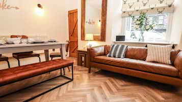 Cottage | Interior