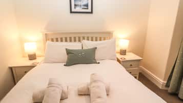 Cottage | 4 bedrooms, individually decorated, individually furnished, free WiFi