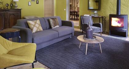 Domaine de Maffliers apartment for up to 8 people. Large Tribe option available