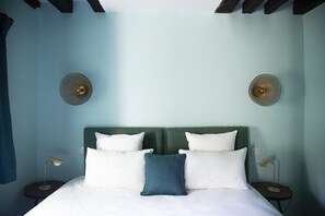 3 bedrooms, travel cot, free WiFi, bed sheets - Domaine de Maffliers apartment for up to 8 people. Large Tribe option available (Maffliers)