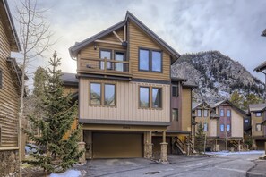 Exterior - Awesome Townhome just off Main Street in Frisco!! (Frisco)