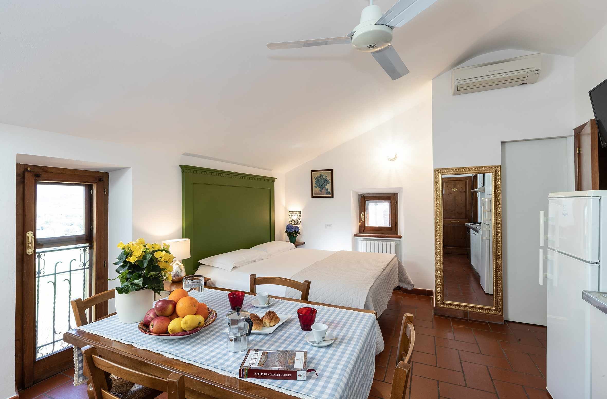 1 camera, culla da viaggio, Wi-Fi gratuito, lenzuola