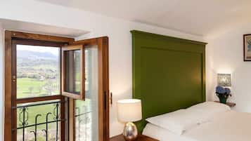 1 chambre, lit parapluie, Wi-Fi gratuit, draps fournis