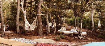 FINCA with PRIVATE SWIMMING POOL for 8/9 people in FORMENTERA near MIGJORN beach