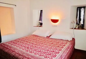 4 bedrooms, iron/ironing board, WiFi, bed sheets - FINCA with PRIVATE SWIMMING POOL for 8/9 people in FORMENTERA near MIGJORN beach (Formentera)