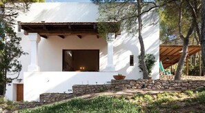 Exterior - FINCA with PRIVATE SWIMMING POOL for 8/9 people in FORMENTERA near MIGJORN beach (Formentera)