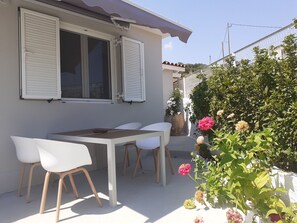 Maison, 2 grands lits | Balcon