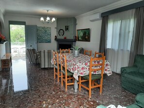 Dining - Maestro Herrador Rural Housing (Ubrique)