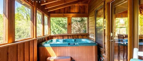 Bain à remous intérieur