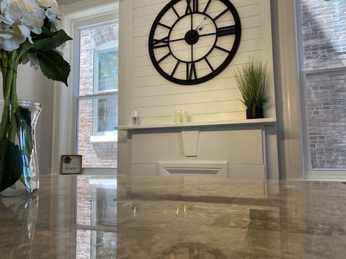 Newly Remodeled 3 Bedroom - Off Street Parking