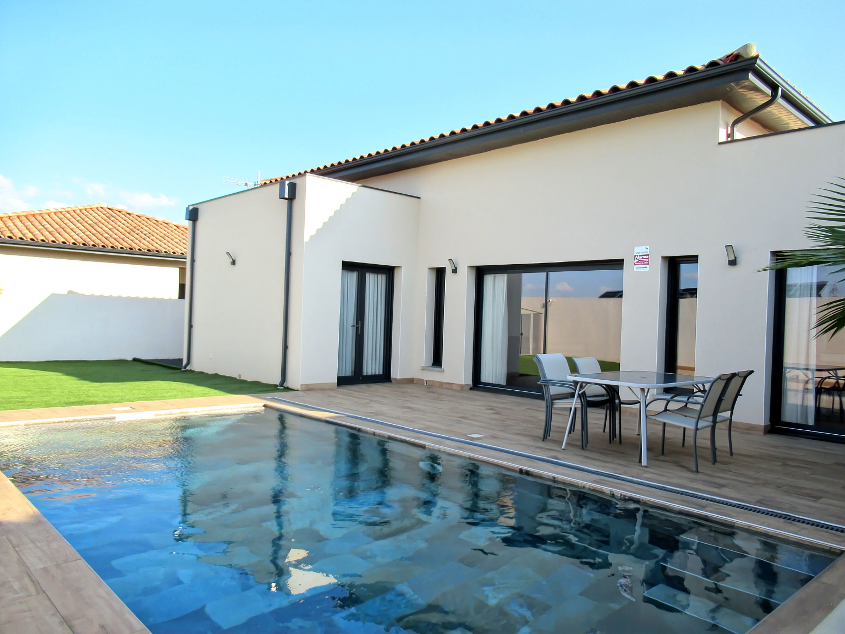 Alberca al aire libre 