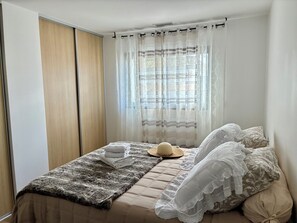 2 bedrooms, iron/ironing board, free WiFi - LUMINIA - SOUTHERN VILLA ☀️ COMPTEMPORARY POOL & COMFORT PLUS 3 BEDS. (Narbonne)