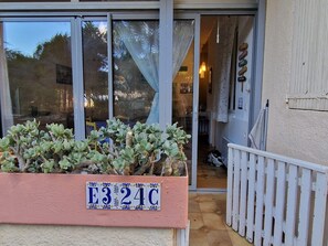 Exterior detail - Banyuls: T3 Apartment with Terrace, Parking, 6 People (Banyuls-sur-Mer)