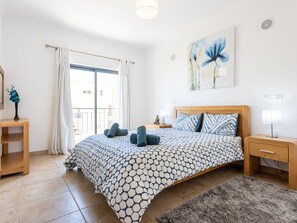 2 bedrooms, WiFi, bed sheets