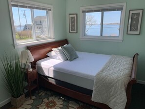 3 soverom, skrivebord, strykejern/-brett og wi-fi (inkludert)