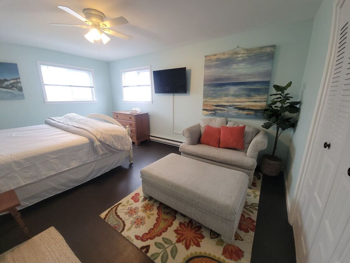 3 habitaciones, escritorio, tabla de planchar con plancha y wifi gratis 