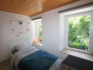 2 bedrooms, free WiFi, bed sheets