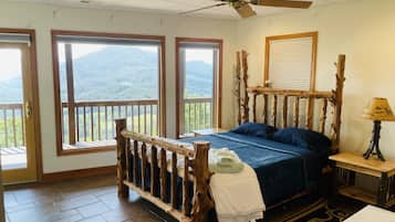 6 bedrooms, iron/ironing board, WiFi, bed sheets