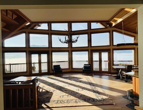 Chalet in the Mountains with Panoramic Views