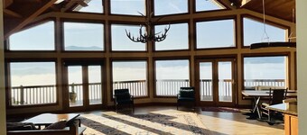 Chalet in the Mountains with Panoramic Views