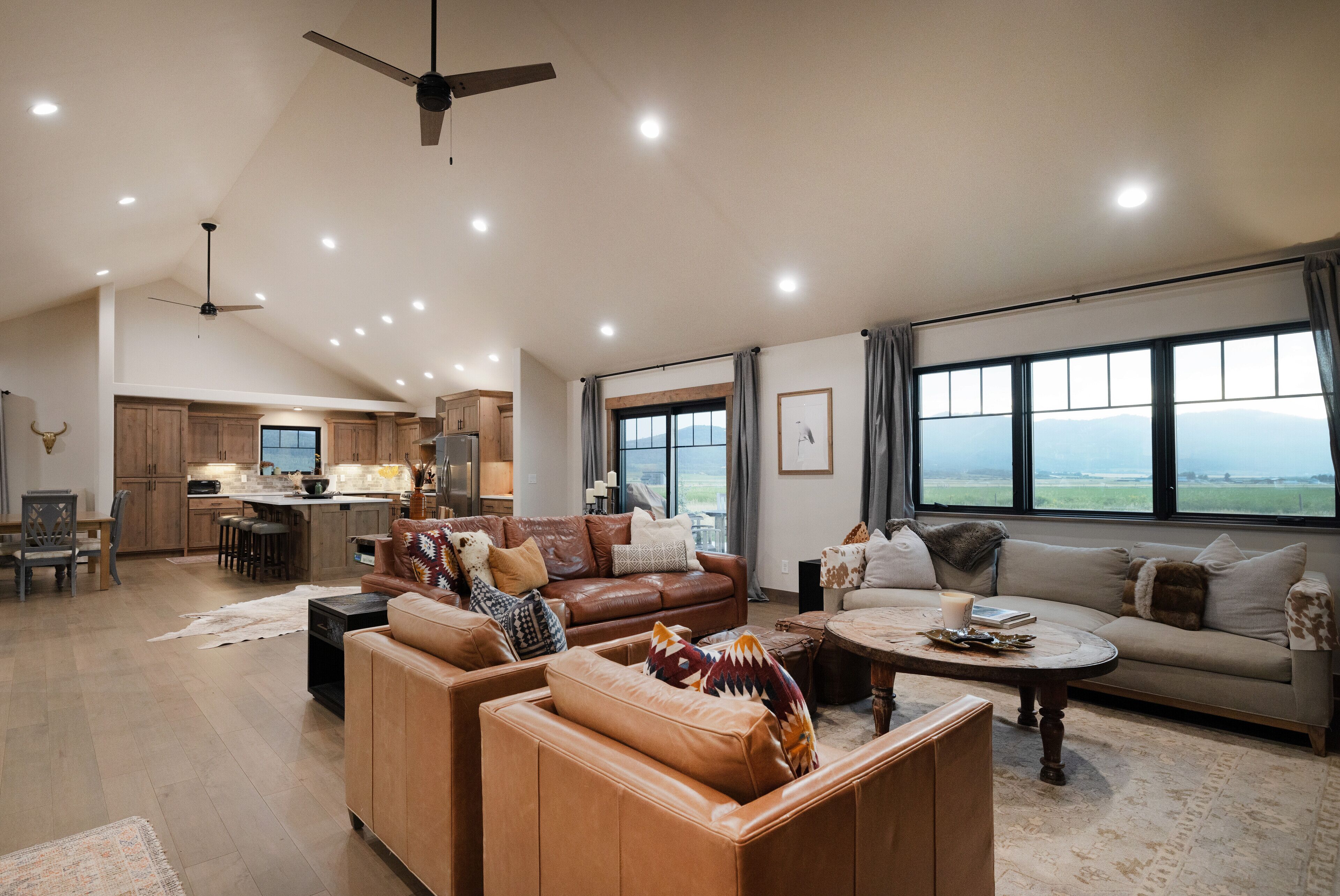 3 Bedroom Luxury Residential Home on 2.5 Acres with open Views in Victor, ID