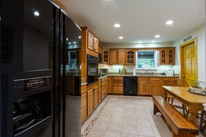 Microwave, dishwasher, coffee/tea maker