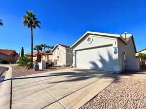 House, 2 Bedrooms | Exterior