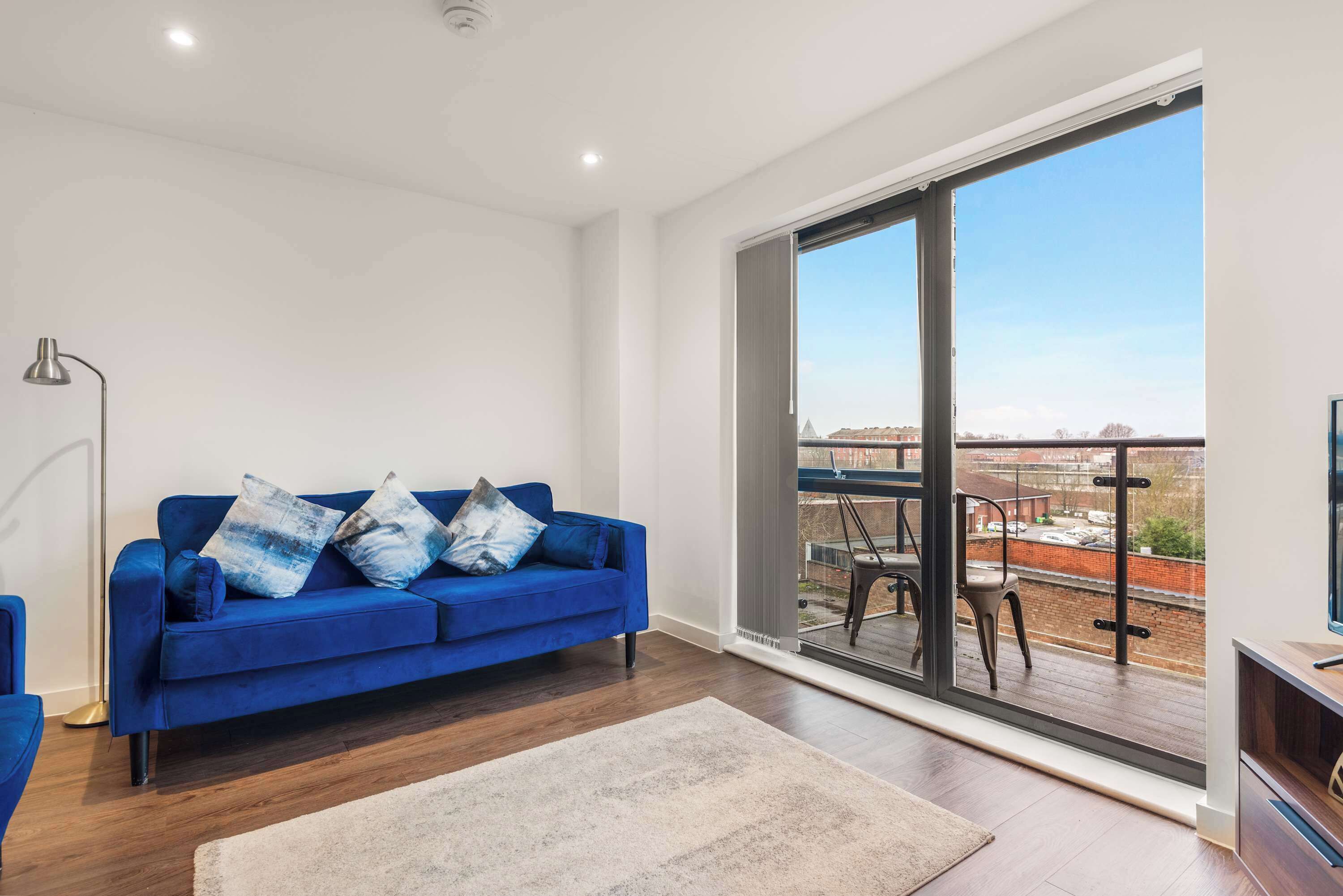 Televisión, oficina