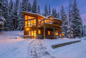 Exterior of the home - 3 BDR Secluded Retreat; Stunning Mountain Views! (Alma)